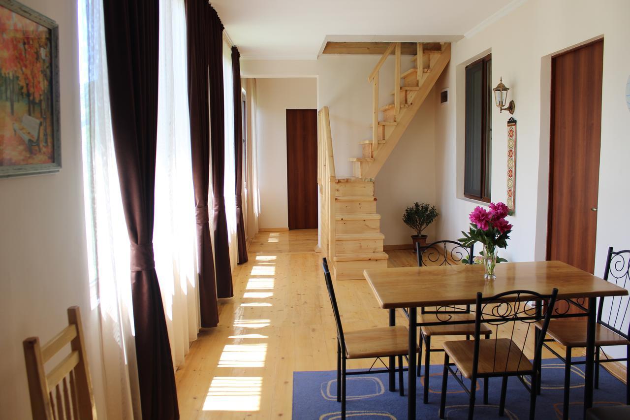 Village House เมสเตีย ภายนอก รูปภาพ